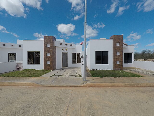Energy efficient white houses in Mexico